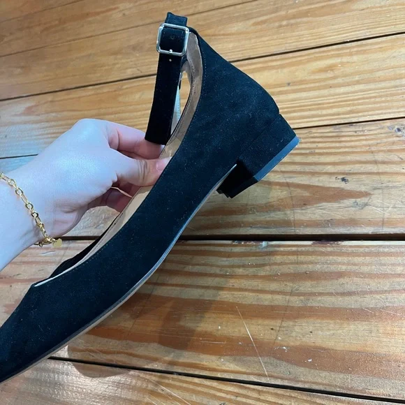 (387) *VINCE CAMUTO HEELS* - Picture 4 of 15